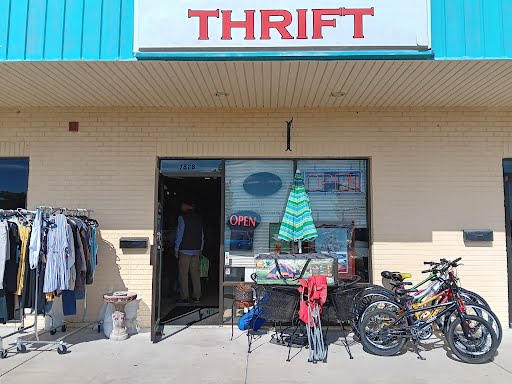 Store front for Nick - n - Nat's thrift store